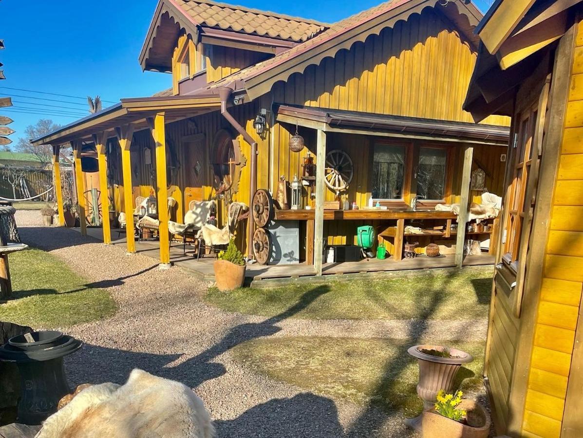 Baeverli Hills Lidkoping Bagian luar foto